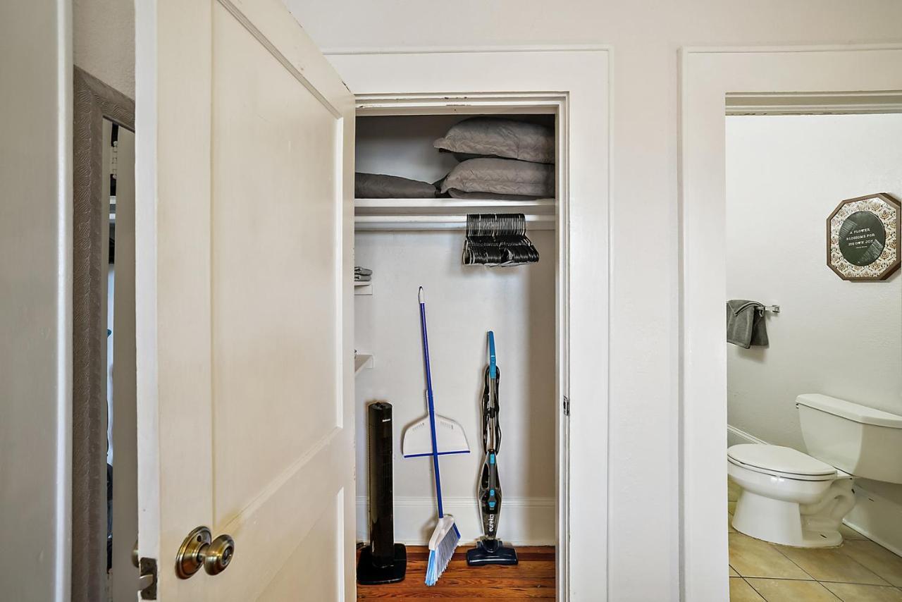 Downtown Den-King Bed~Heart Of Eustis~Queen Sleeper~Upstairs~Bright & Happy Екстериор снимка