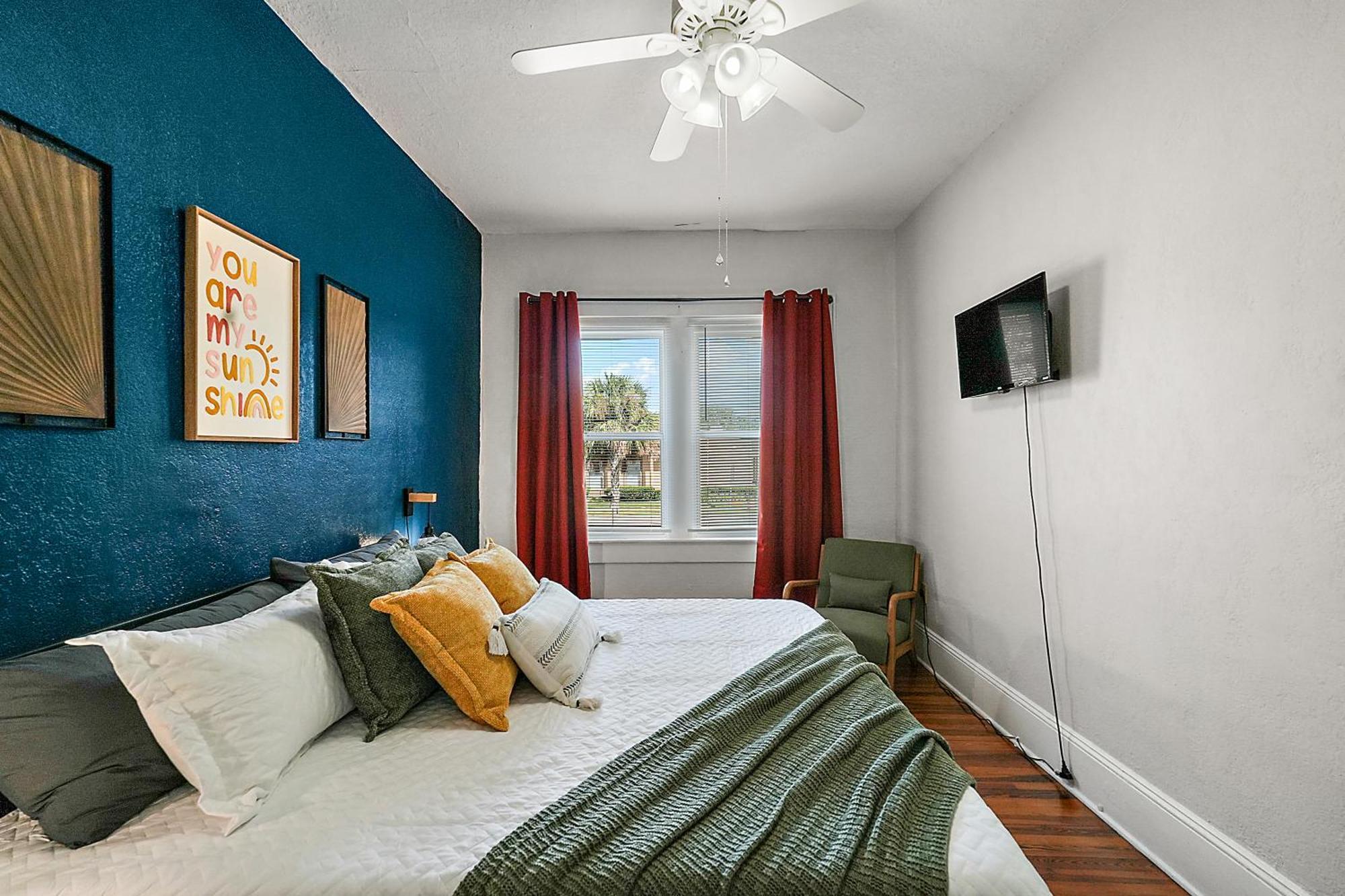 Downtown Den-King Bed~Heart Of Eustis~Queen Sleeper~Upstairs~Bright & Happy Екстериор снимка
