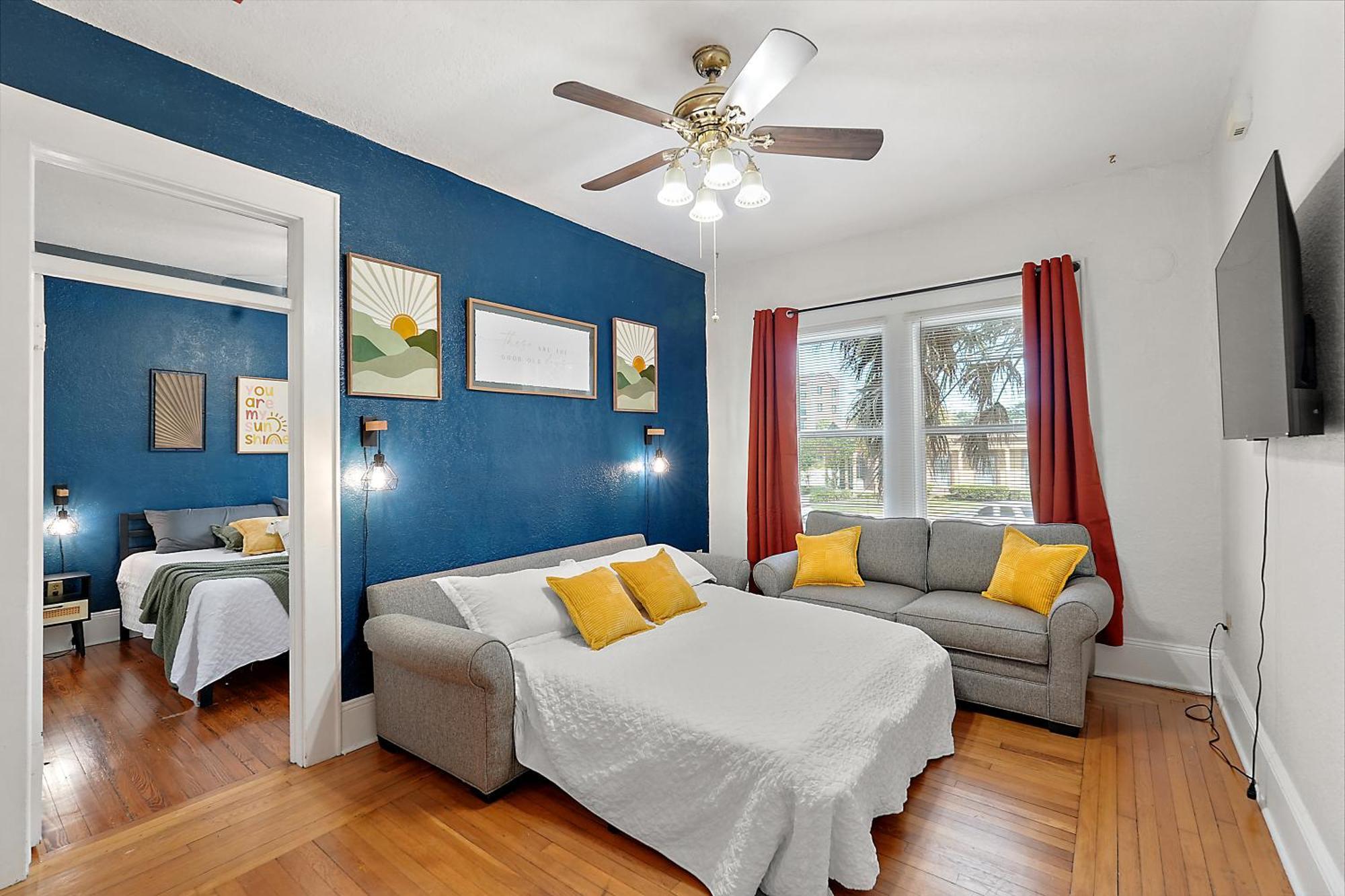 Downtown Den-King Bed~Heart Of Eustis~Queen Sleeper~Upstairs~Bright & Happy Екстериор снимка